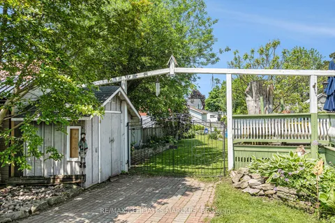 122 Chambers Street, ON K7A 2Z3