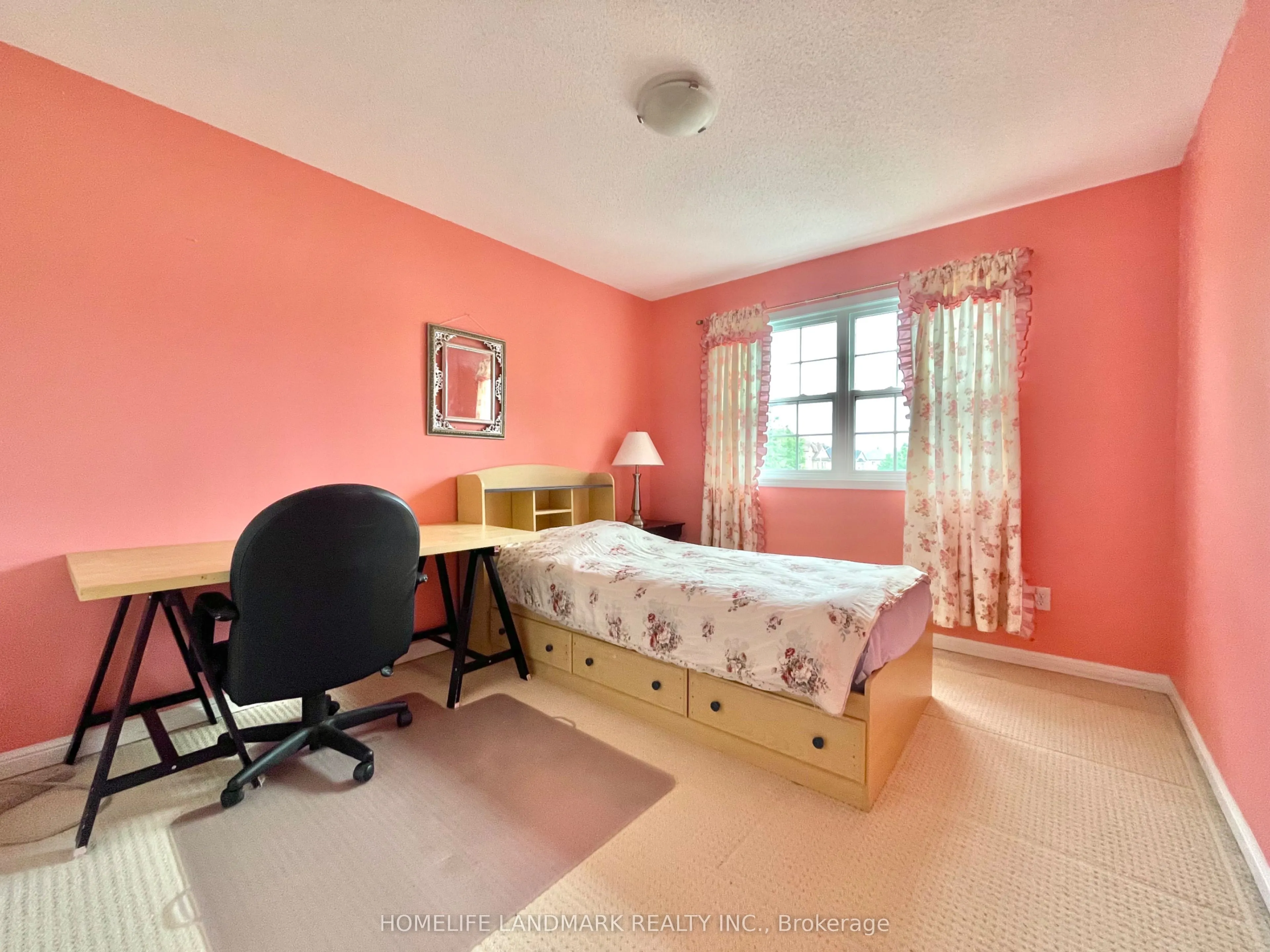 190 Ingersoll Crescent, ON K2T 0C8