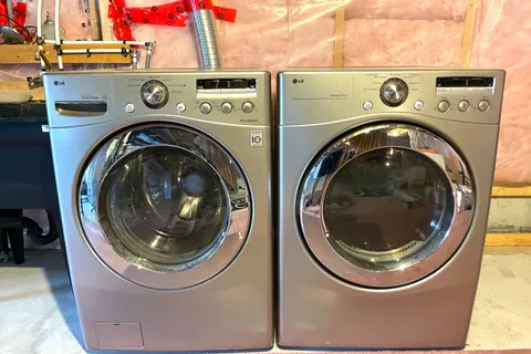 190 Ingersoll Crescent, ON K2T 0C8