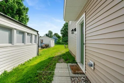 106 Bishop Street, ON K0C 1A0