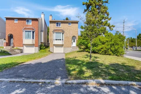 2 Brookhaven Court, ON K2H 9E3