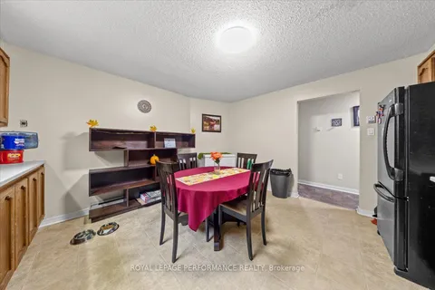 1702 Russell Road, ON K1G 0M9