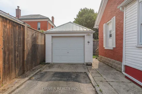 65 King Street, ON N5H 2A2