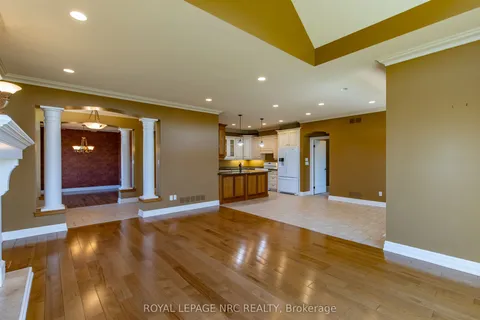 6 Muirfield Trail, ON L3B 6G7