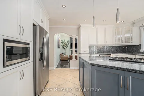 150 Topaze Avenue, ON K4B 1K1