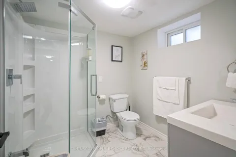 5 Northwood Drive, ON L2M 4J4