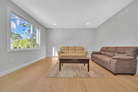 88 O'Neil Street, ON N7M 3A3