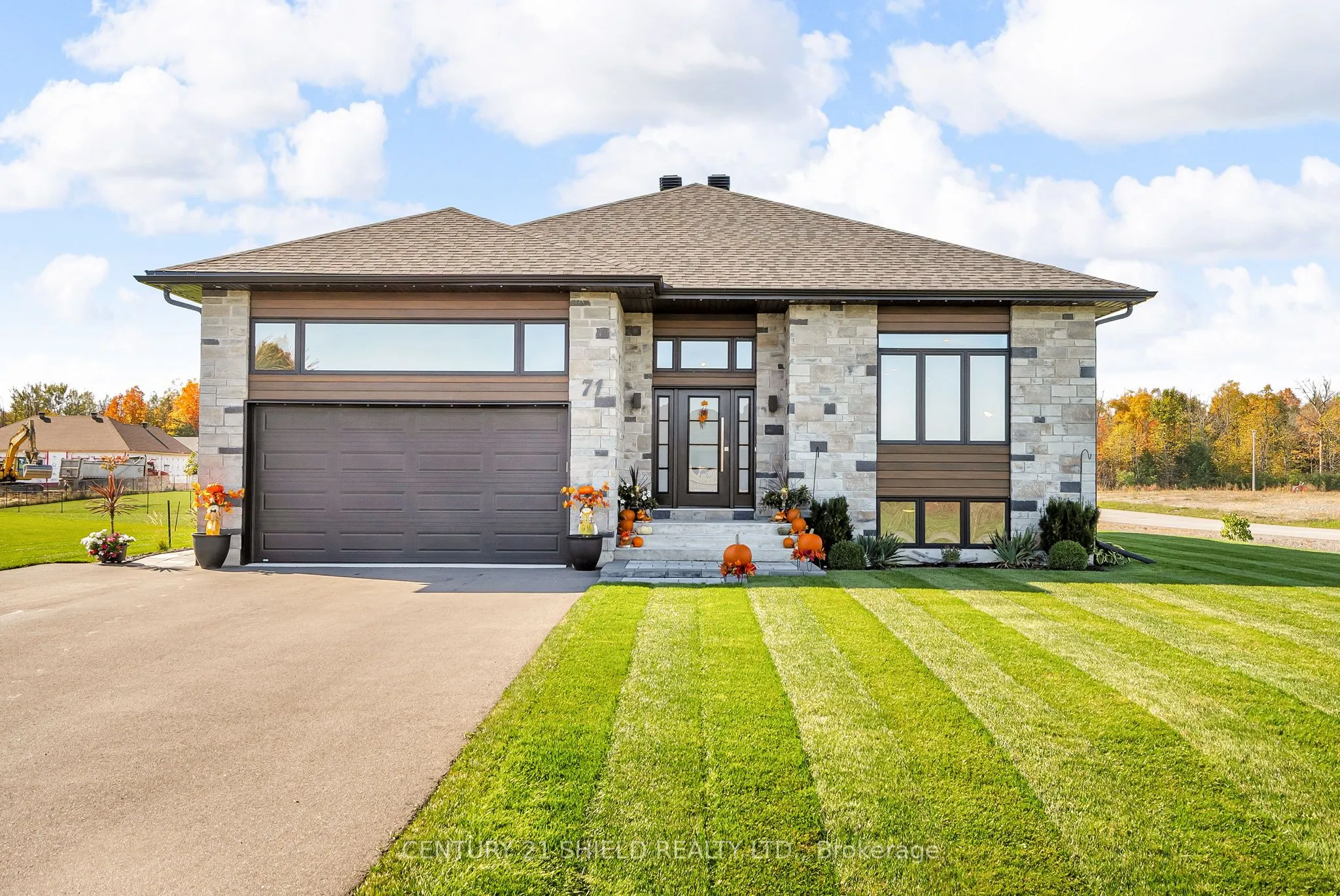 71 Dale Street, ON K0C 1M0