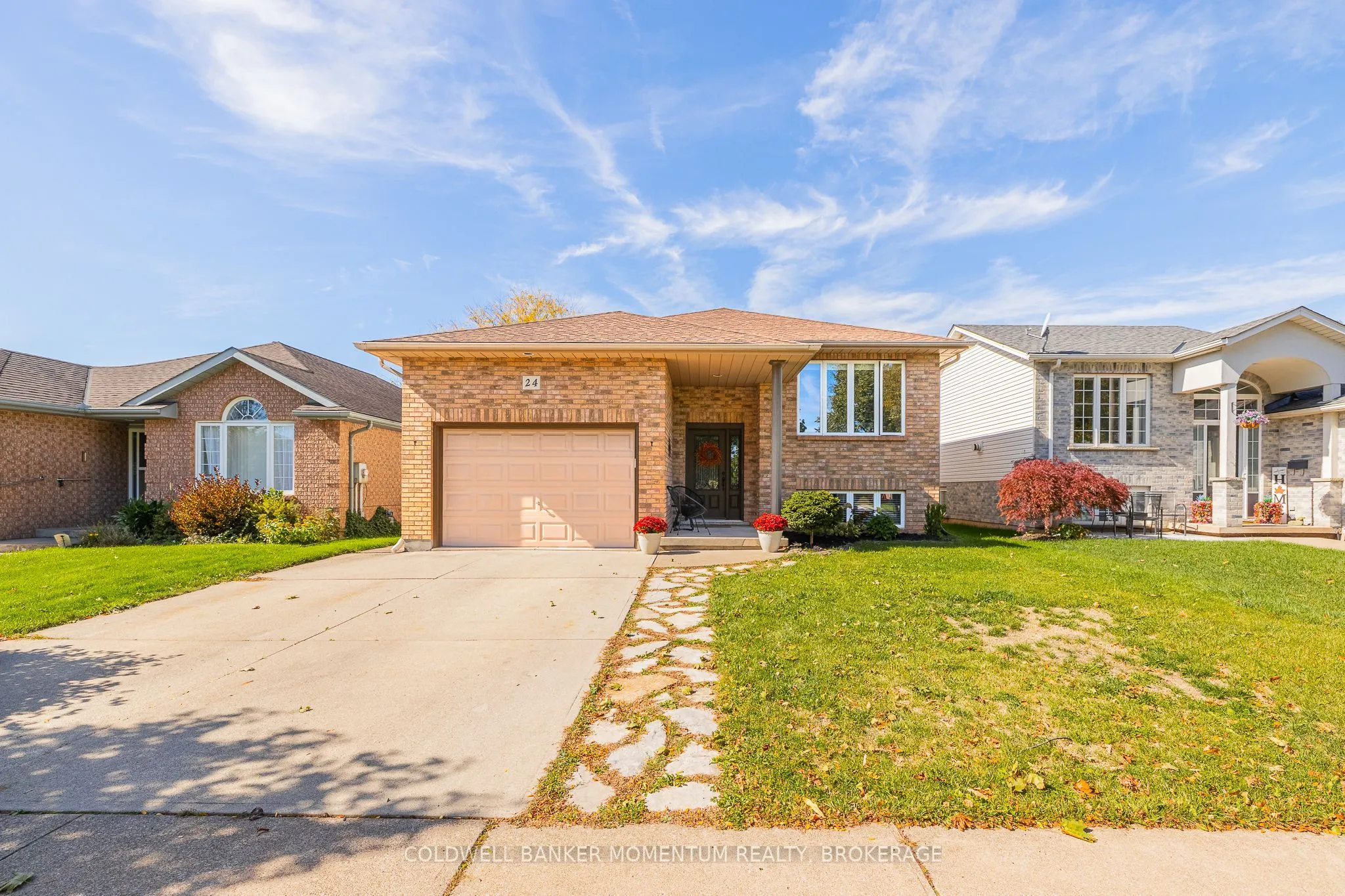 24 TANNER Drive, ON L0S 1E4