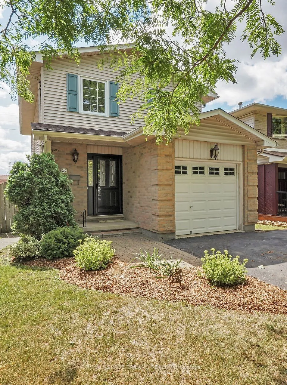 29 Chancton Crescent, ON N6E 2Y5