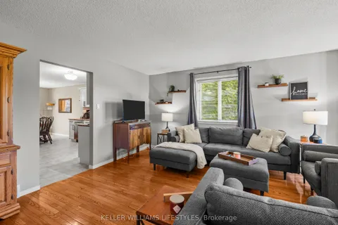 598 Harris Circle, ON N7G 4H3