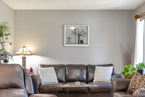 325 County Rd 30 Road, ON K0K 1G0