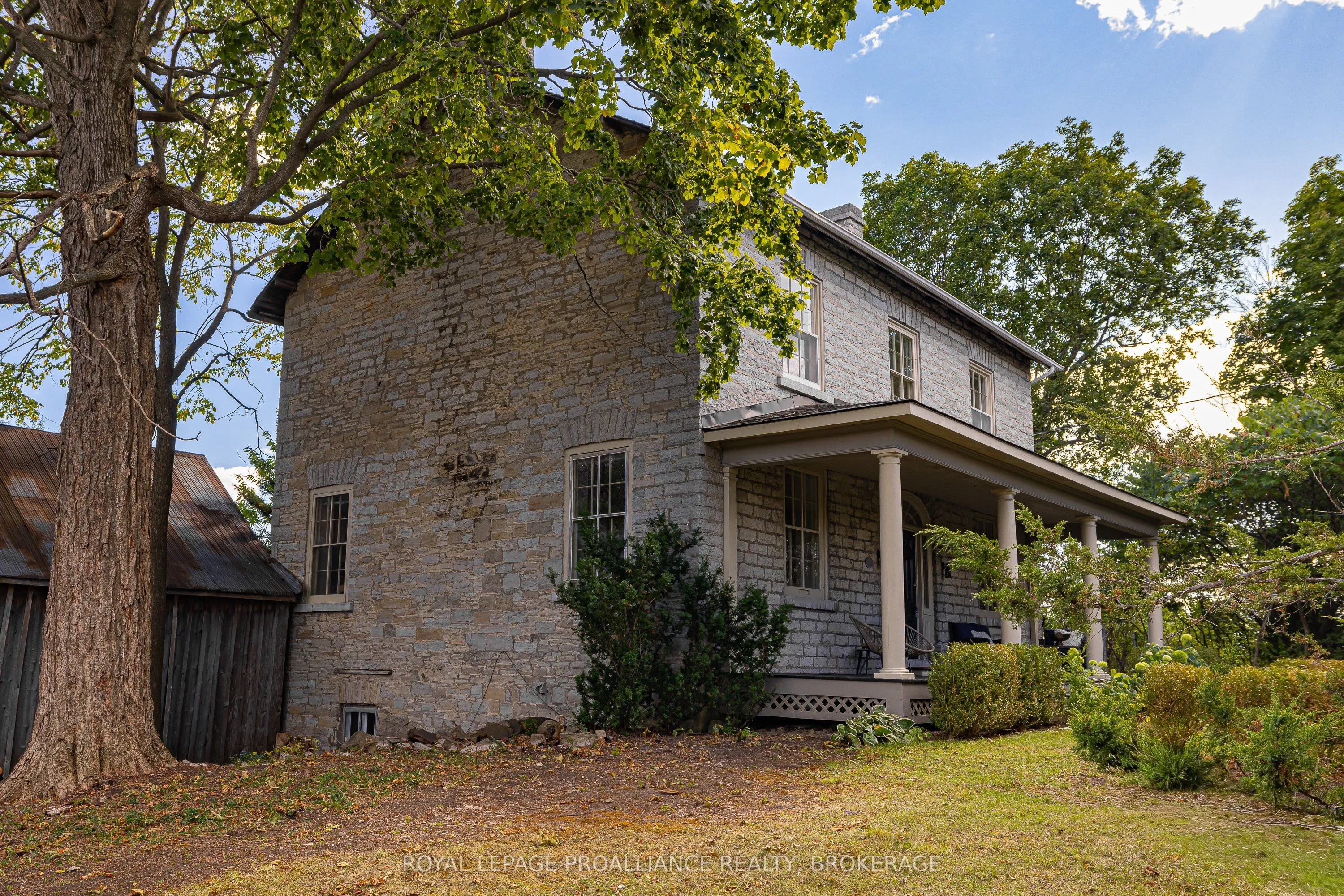 1049 Highway 2 N/A, ON K7L 4V1