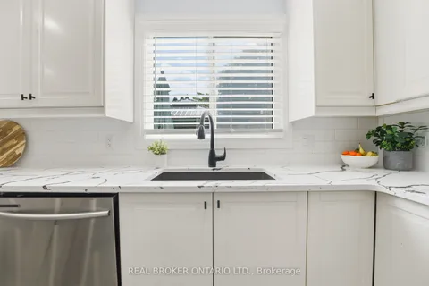 33 Winter Way, ON N3T 6G4