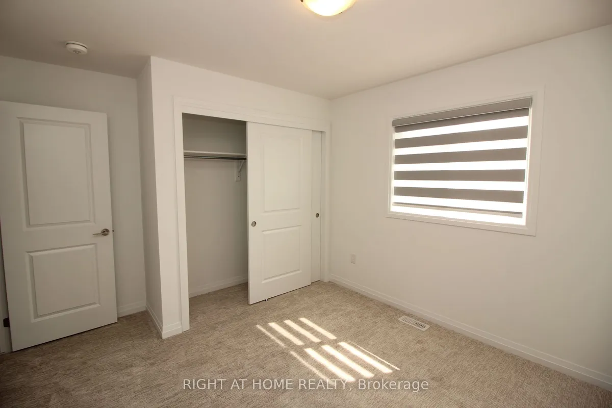 136 Alicia Crescent, ON L2V 0M2