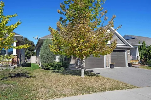 281 Brambling Way, ON K2J 6E3