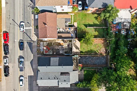 186 John Street, ON L8L 4P2