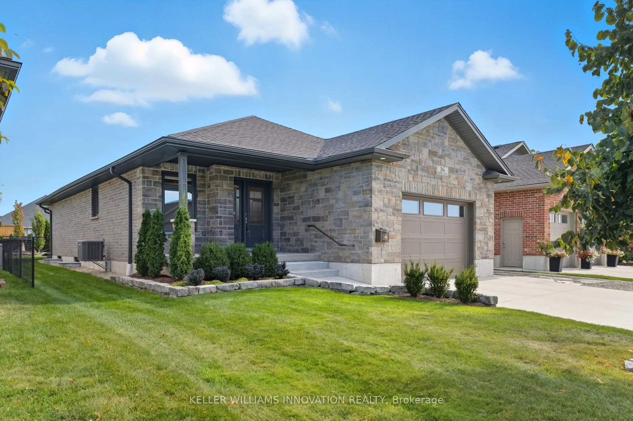 16 Forbes Crescent, ON N4W 0B3