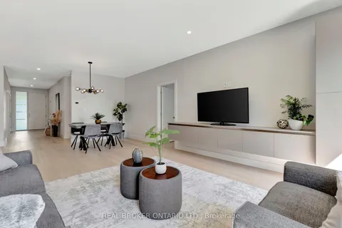 128 Lisgar Avenue, ON N4G 3L6