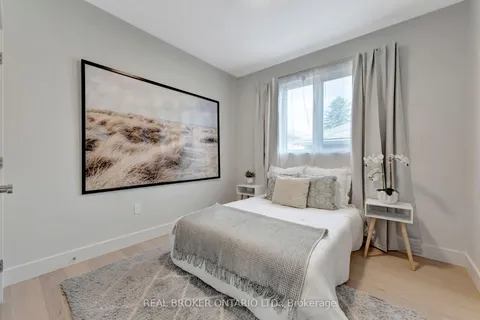 128 Lisgar Avenue, ON N4G 3L6