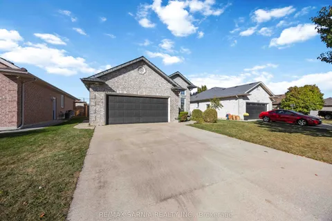 621 Graycliff Drive, ON N7S 6M3