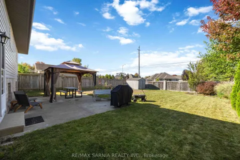 621 Graycliff Drive, ON N7S 6M3