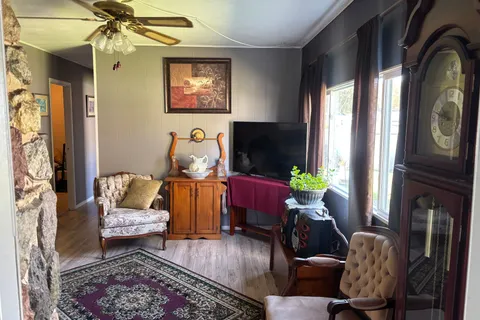 63 Whites Road, ON K8P 5P5