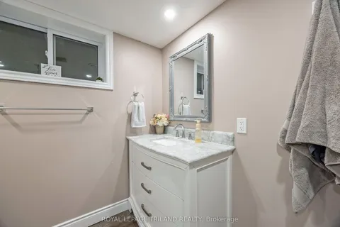 177 Queen Street, ON N0M 1A0