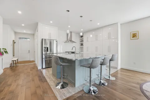 19 Gilmer Crescent, ON N4W 0H2