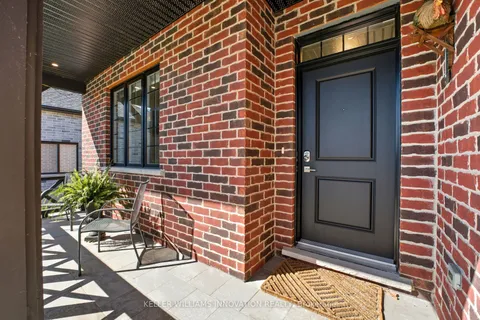 19 Gilmer Crescent, ON N4W 0H2