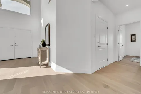 845 Darnley Boulevard, ON N6M 0L9