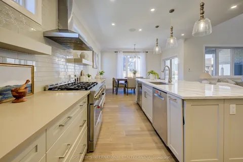 6 Gore Estate Court, ON N0B 1E0