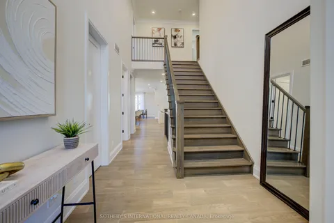 6 Gore Estate Court, ON N0B 1E0