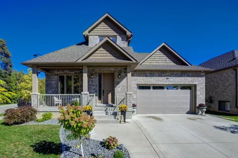 6 Gore Estate Court, ON N0B 1E0