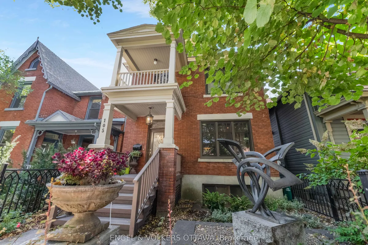 105 Stanley Avenue, ON K1M 1N8