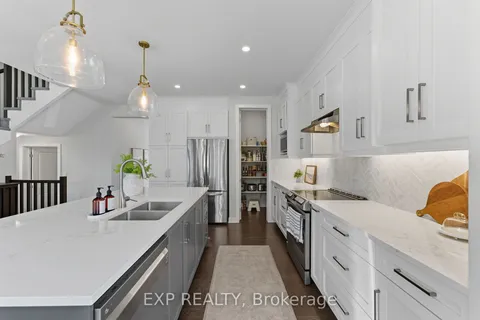 40 Fanning Street, ON K7C 0J3