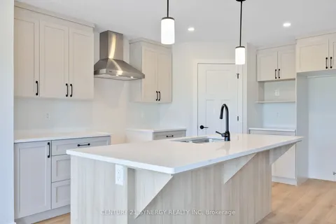 25 HELEN Street, ON K0A 1R0