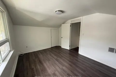 207 Thorold Road, ON L3C 3V9