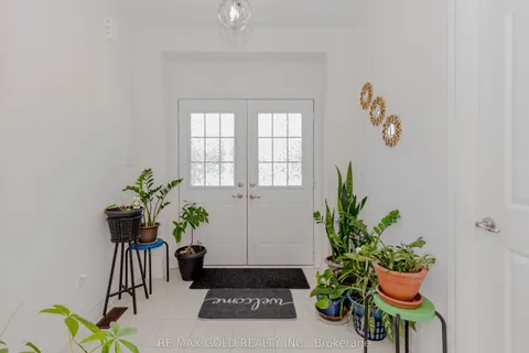 55 Scenic Ridge Gate, ON N3L 0K4