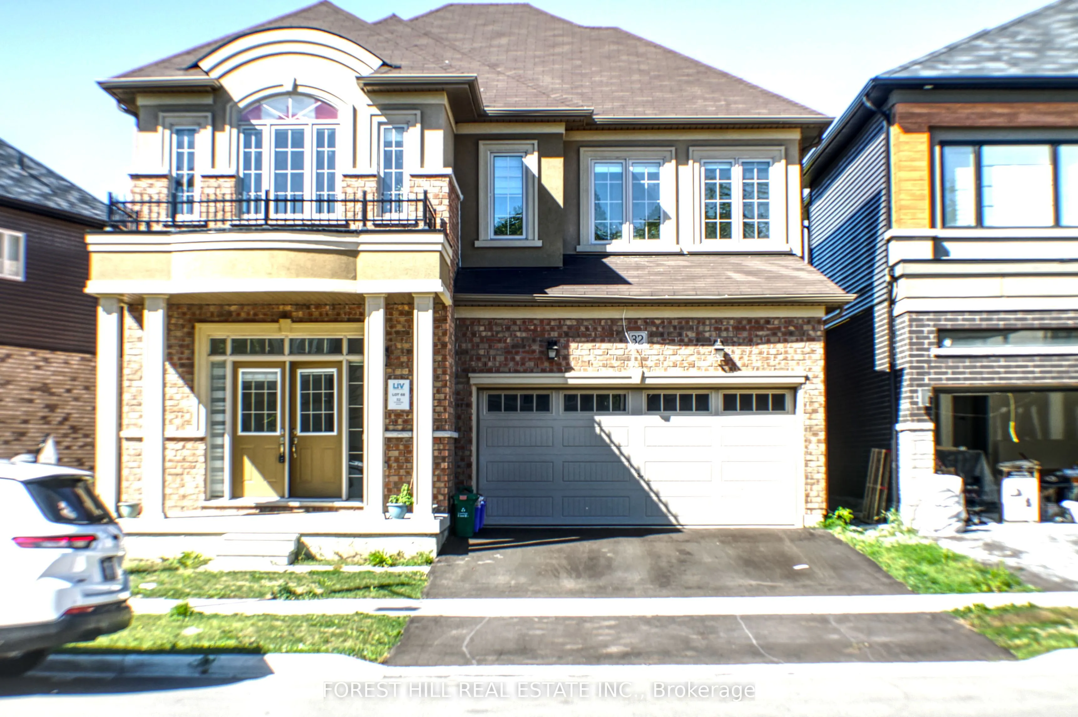 32 Stauffer Road, ON M6A 1N3