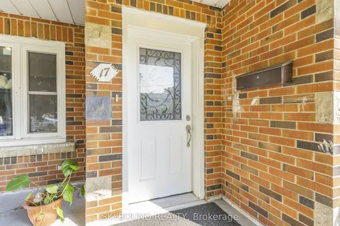 17 Henry Street, ON N3R 1Z9