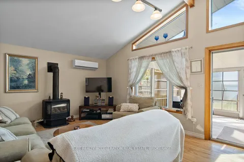 122 Bayview Drive, ON K7R 3K8