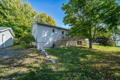 122 Bayview Drive, ON K7R 3K8