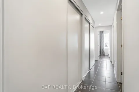 72 Dun Skipper Drive, ON K1X 0E8