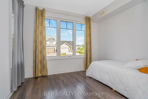 72 Dun Skipper Drive, ON K1X 0E8