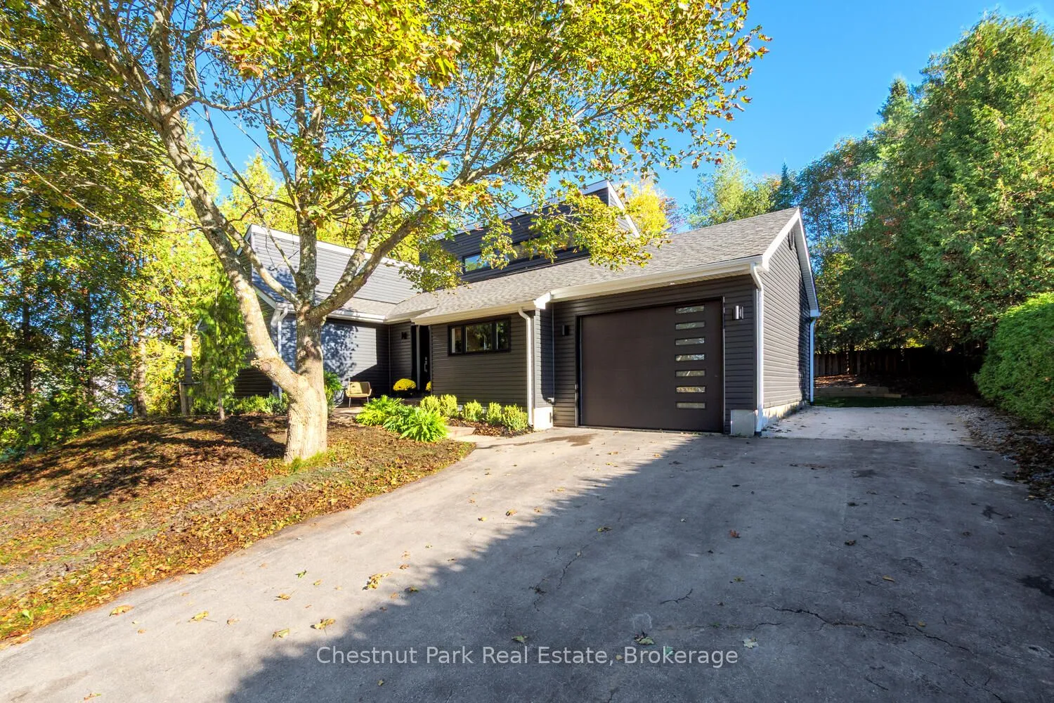 9 Armstrong Crescent, ON N0C 1H0