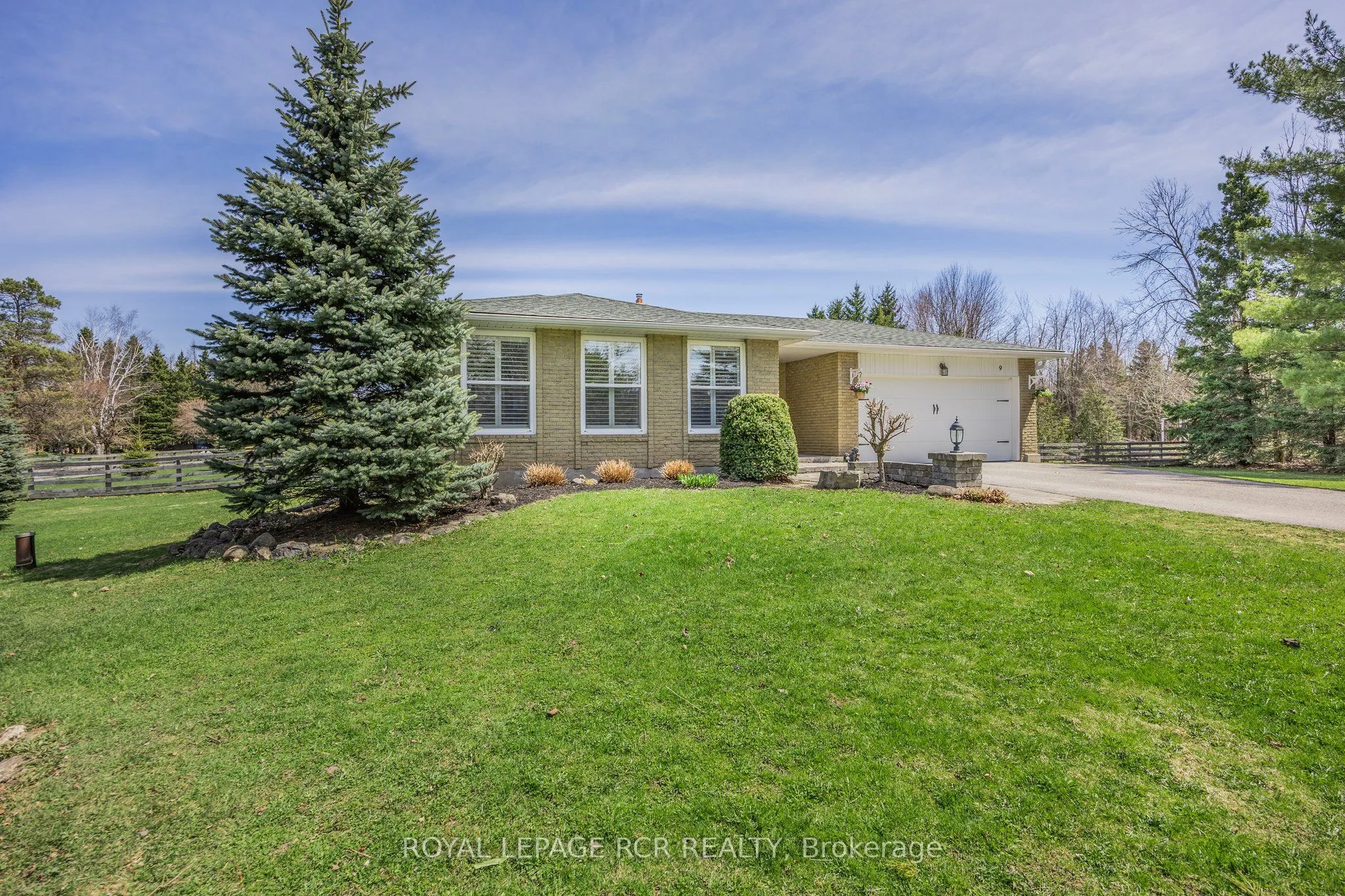 9 Woodland Road, ON L9V 3N6