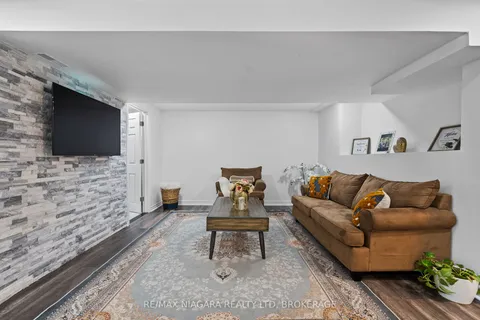 57 Woodrow Street, ON L2P 2A4