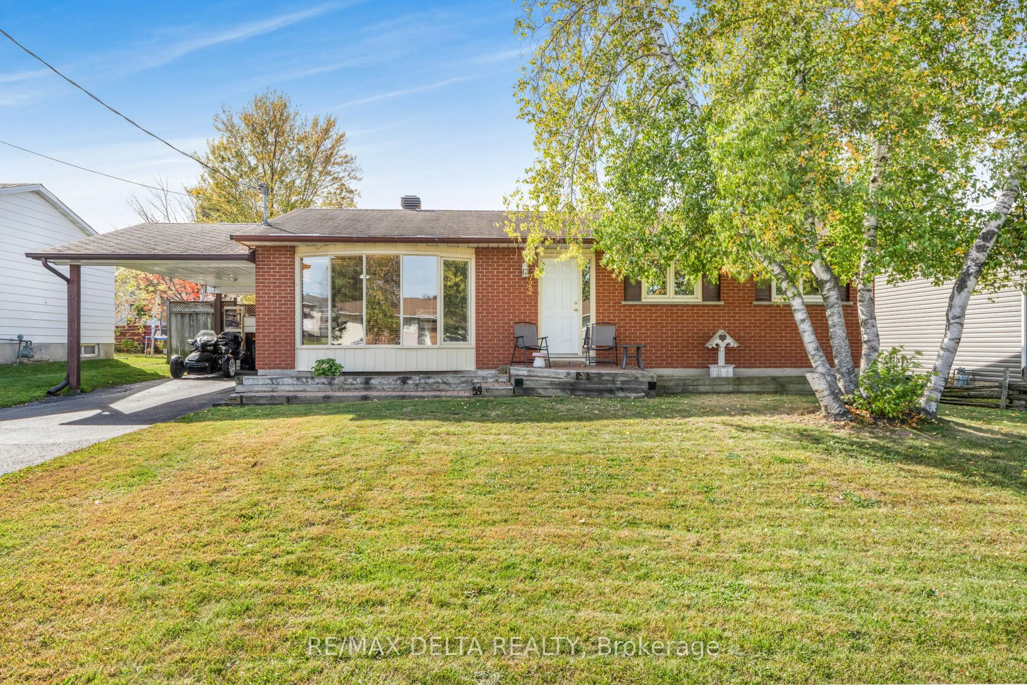 722 Nicole Street, ON K4K 1G4