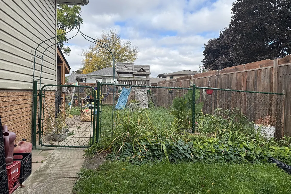 6 Spartan Drive, ON N3R 6C7